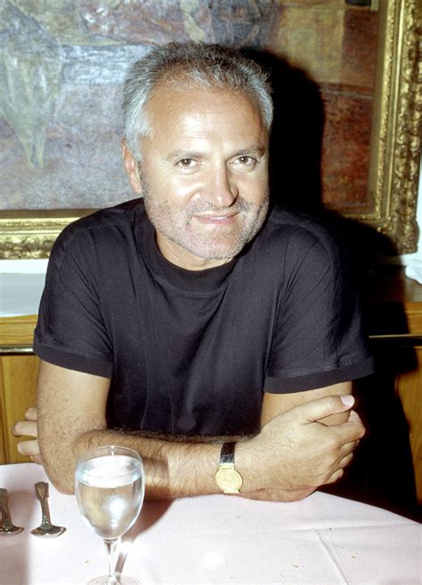 versace cuando murio|gianni versace edad.